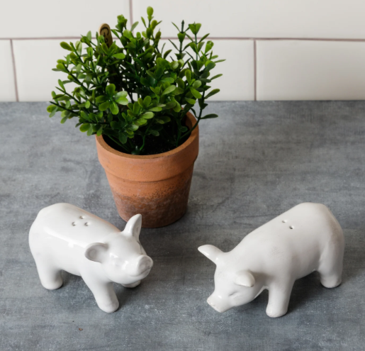 *Pig Salt And Pepper Shakers