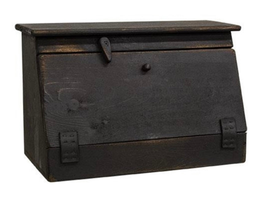 Caja de pan de madera envejecida